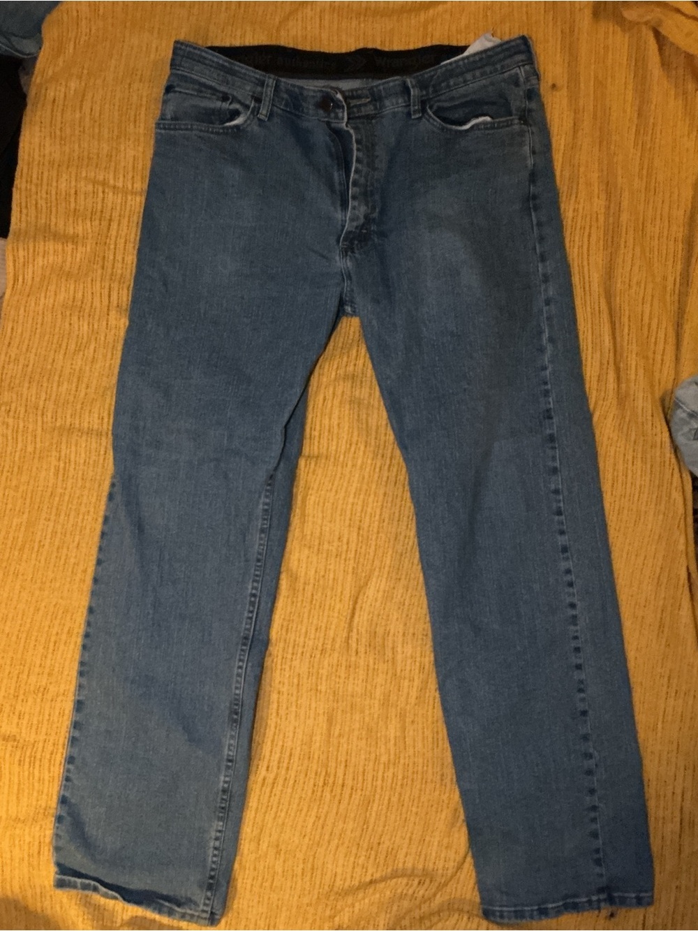 Wrangler Straight-Leg Jeans in Denim Blue